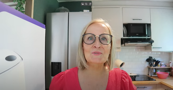 12DCA8B6-ED7B-47b0-B948-E8E18FEAFF95